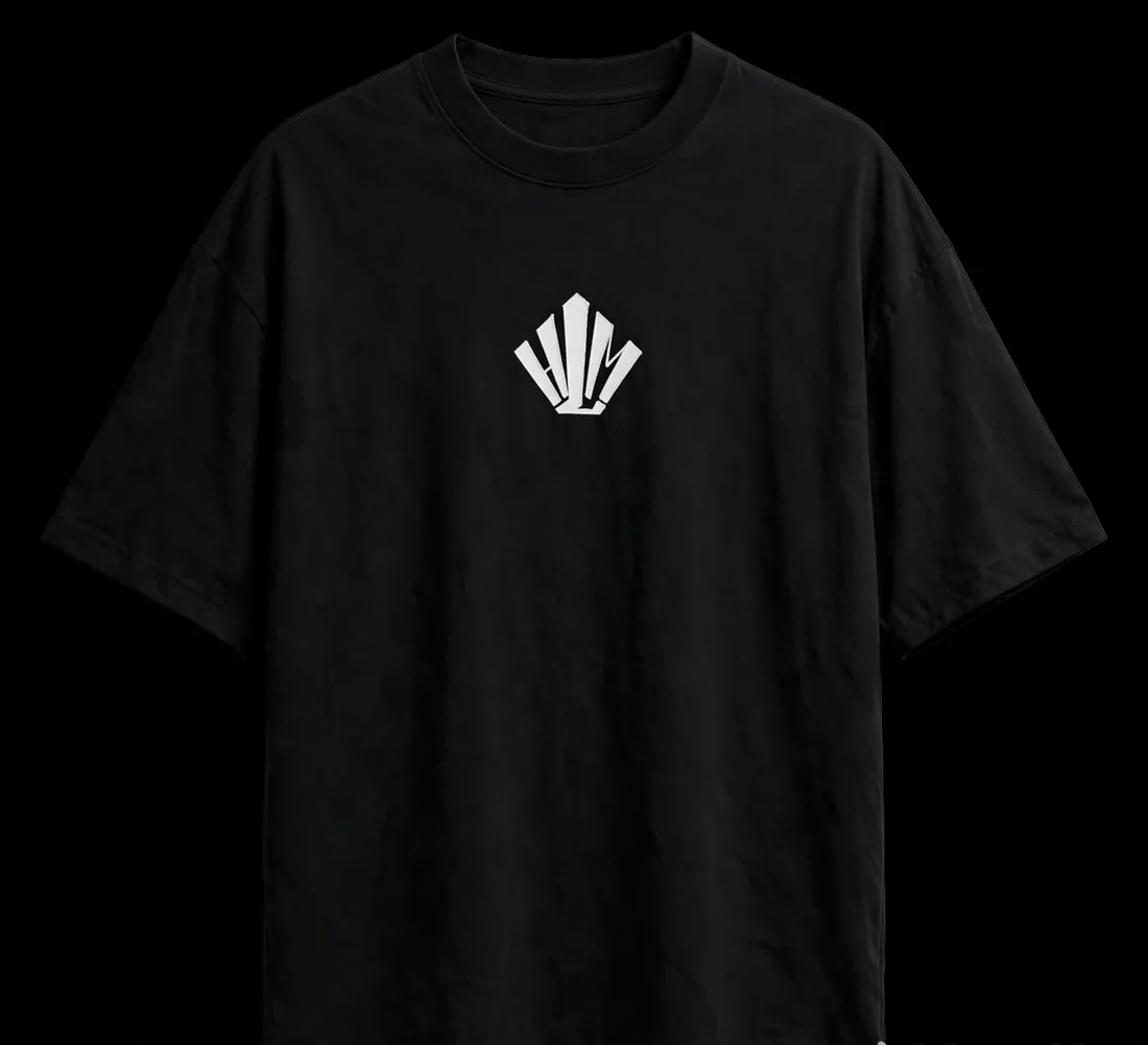 T-shirt noir · broderie (variante) — Seconde position de broderie.